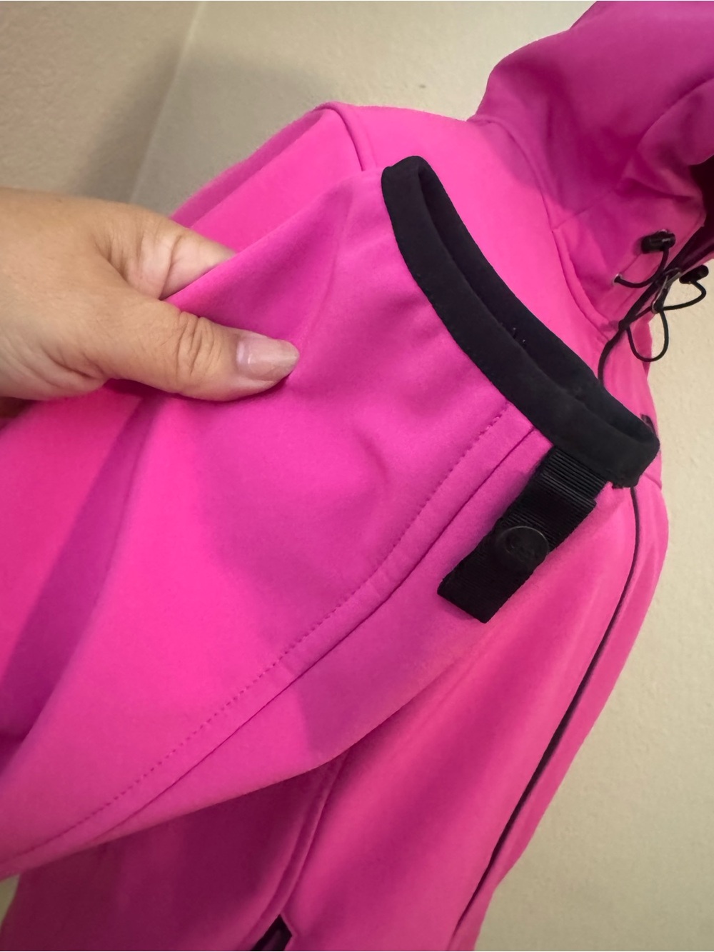 The North Face Women's Hot Pink Hooded Fleece Jacket - Picture 6 of 9